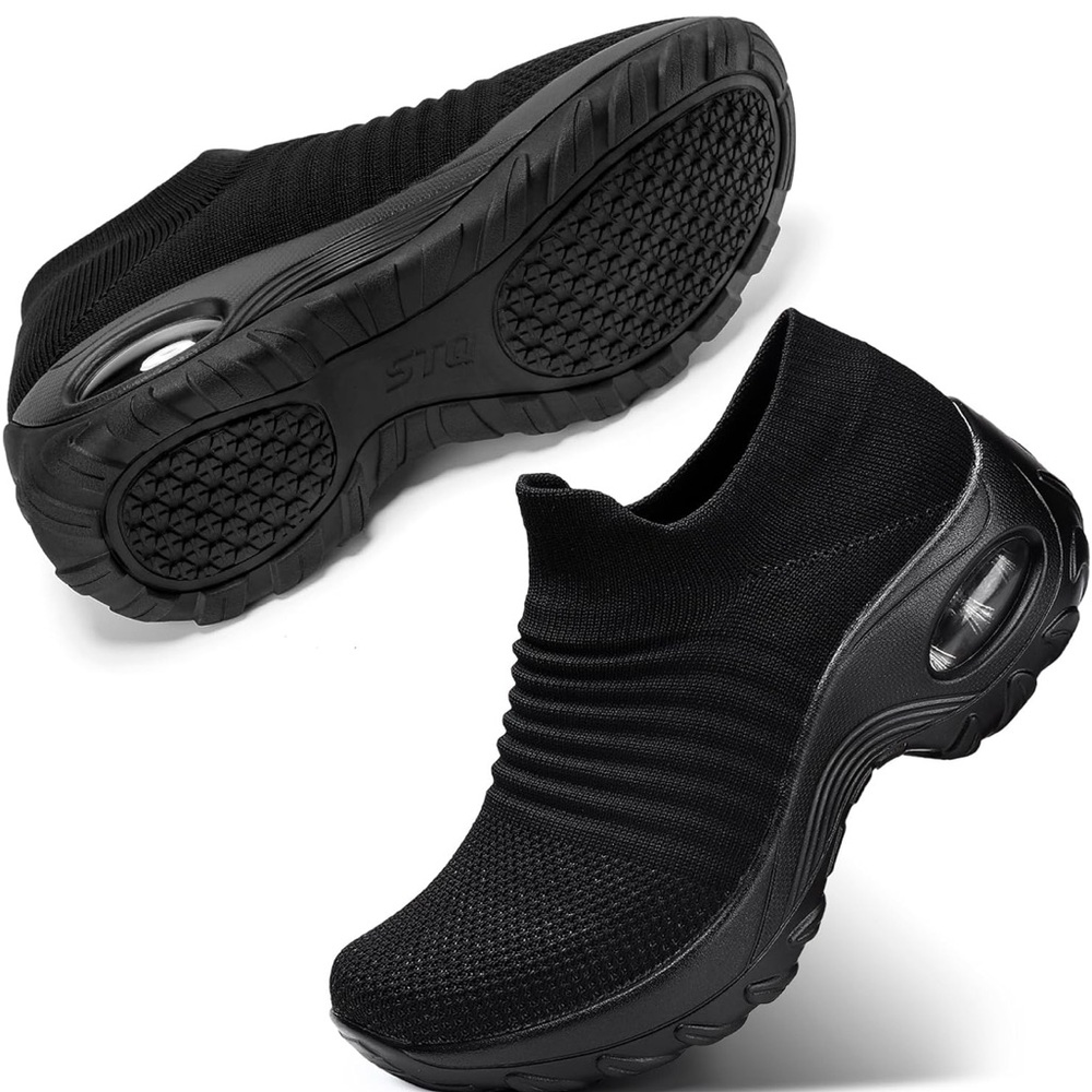 STQ size 8 Walking Shoes black